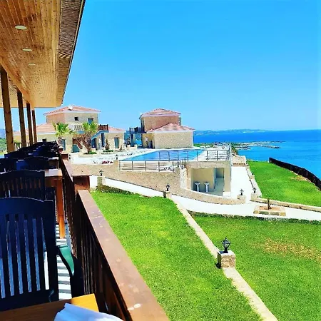 Tekos Golden Hill & Restaurant At Karpaz