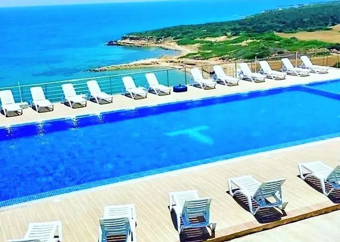 ホテル Tekos Golden Hill & Restaurant At Karpaz Agios Sergios