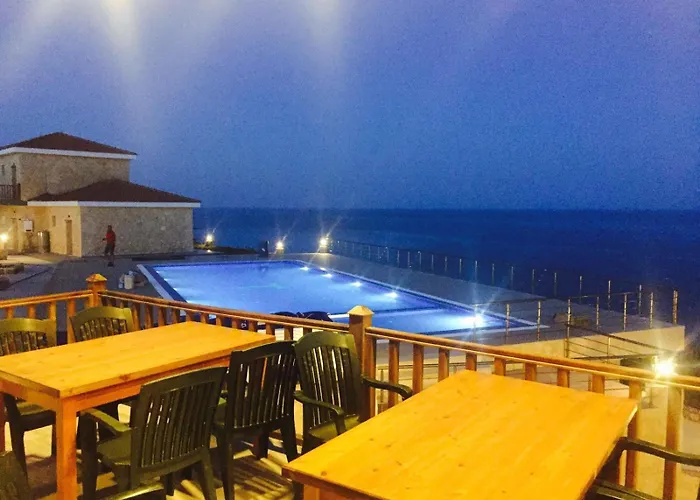 Tekos Golden Hill & Restaurant At Karpaz Hotel