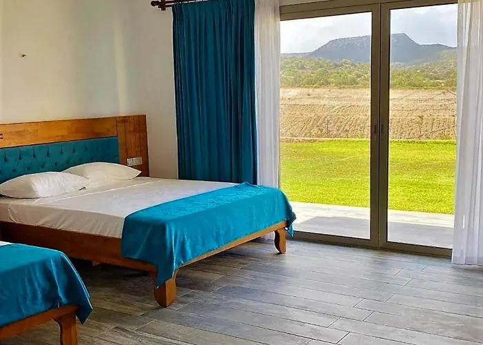 Tekos Golden Hill & Restaurant At Karpaz Hotel